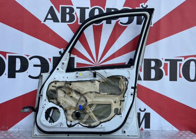 Дверь передняя правая Suzuki SX4 