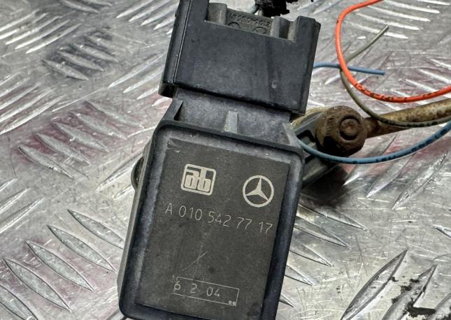 Датчик подвески Mercedes A0105427717