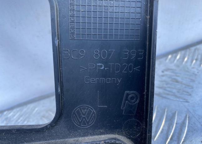 Крепление заднего бампера Volkswagen Passat B6 Wag 3C9807394