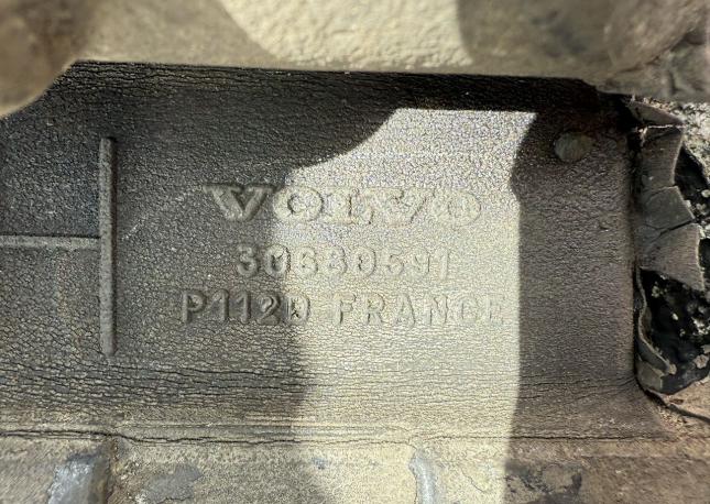 Опора двигателя правая Volvo Xc90 XC90 3.2 30680591