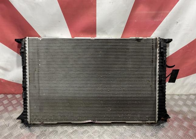 Радиатор охлаждения Audi A4 B8 A5 8T 4.2 8K0121251S