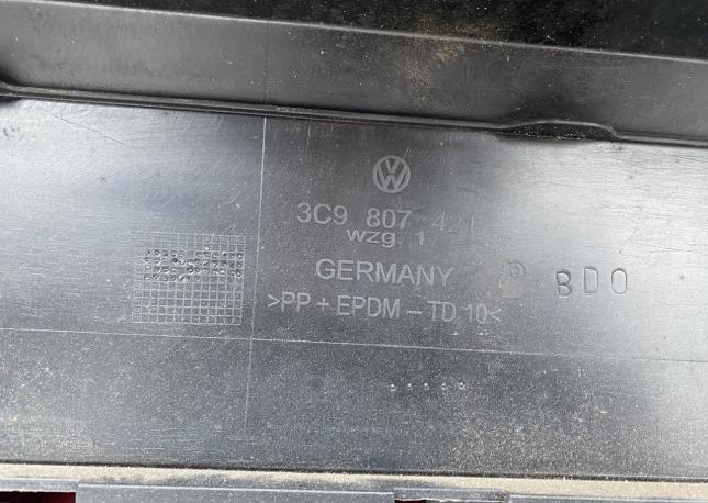Бампер задний Volkswagen Passat B6 Wagon 3C9807421