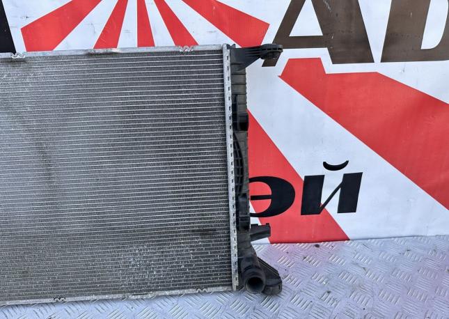 Радиатор охлаждения Audi A6 C7 2,8 8K0121251H