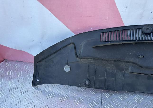 Накладка замка капота Lexus GS300 S190 5329530090