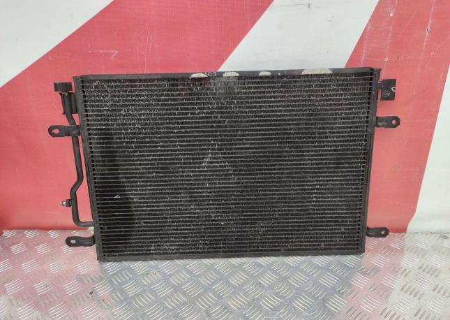 Радиатор кондиционера Audi A6 C5 3.0 8E0260401B