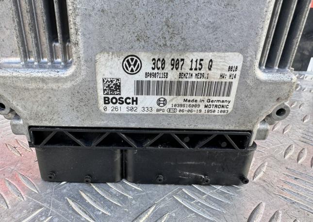 Volkswagen Passat B6 Блок управления двигателем 3C0 907 115 Q