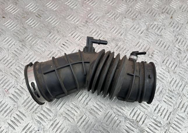 Патрубок воздушного фильтра Ford Focus III 1.5 F1F19R504AA