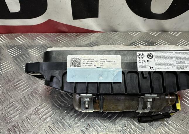 Подушка безопасности Volkswagen Tiguan 1 5K0880204A