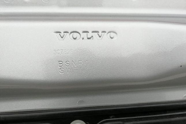 Дверь передняя левая Volvo S60 2 