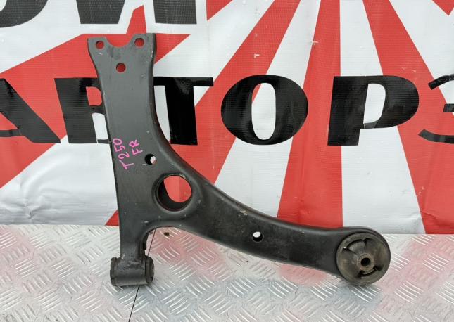 Рычаг передний правый Toyota Avensis T250 4806805070