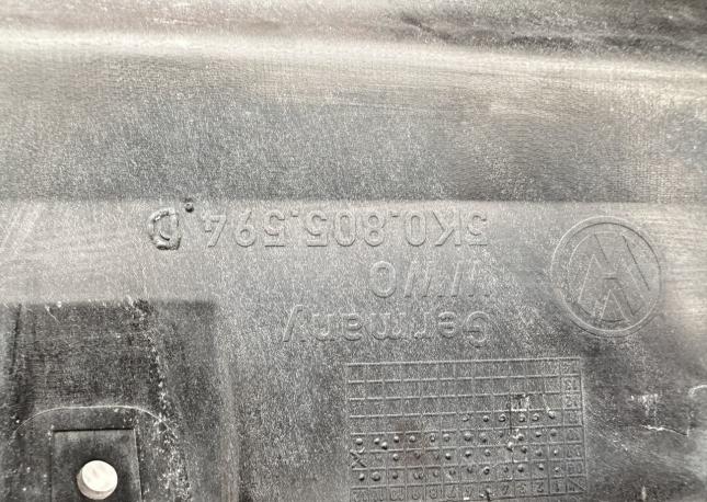 Передняя панель Volkswagen Golf 6 5K0805588E