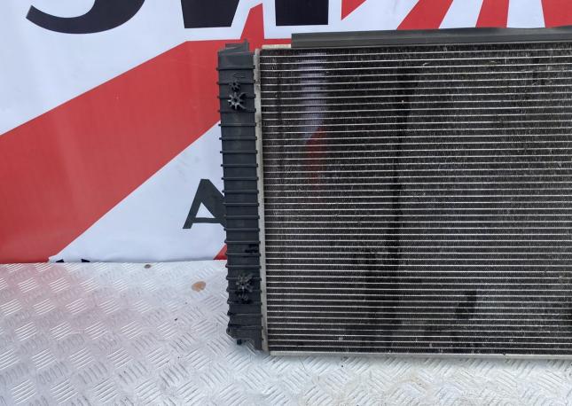 Радиатор охлаждения Audi A6 C6 4F 4F0121251M