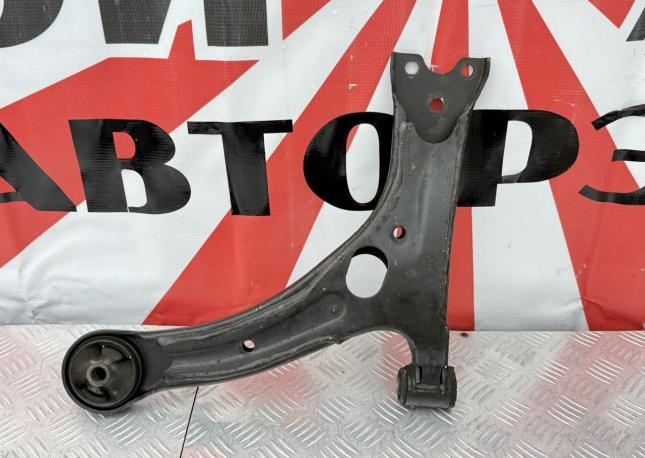 Рычаг передний правый Toyota Avensis T250 4806805070