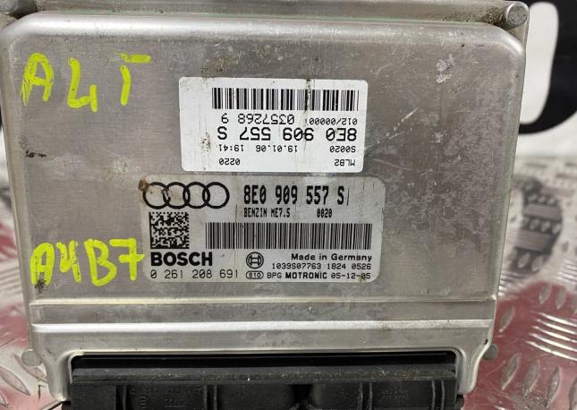 Блок управления двигателем Audi A4 B7 ALT 8E0909557S