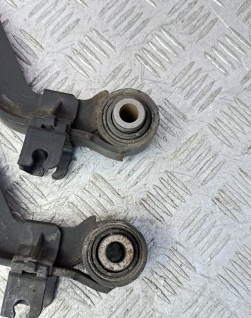 Рычаг задний Volkswagen Passat B6 B7 1K0505323N