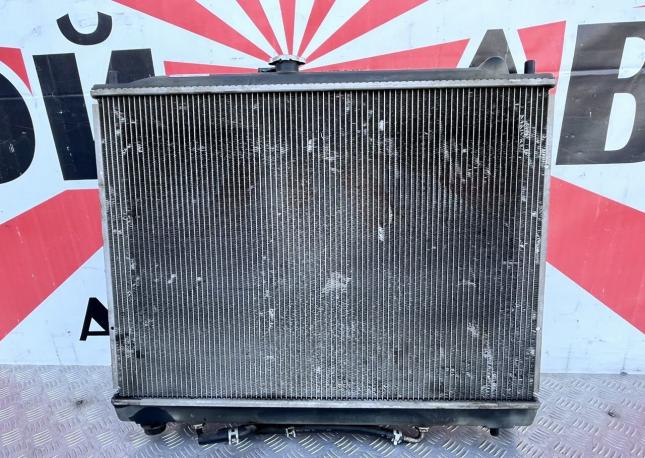 Радиатор охлаждения Mitsubishi Pajero 4 3.8L 
