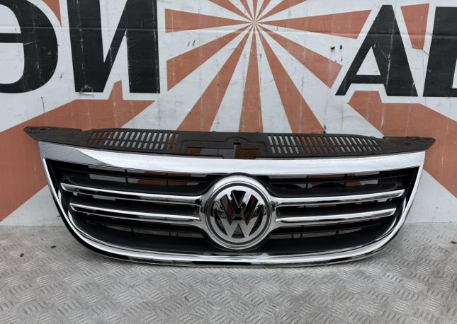 Решетка радиатора Volkswagen Tiguan 1 5N0853653A