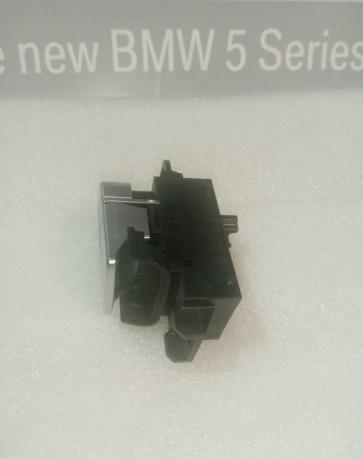 Кнопка стояночного тормоза на BMW G11 бмв Г11 61319384255