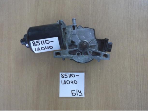 Мотор стеклоочистителя переднего Б/У 851101a040 851101a040