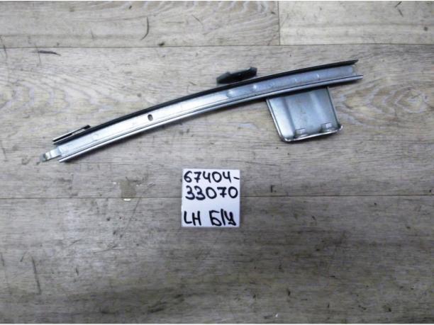 Направляющая стекла двери FR Lh Б/У 6740433070 6740433070