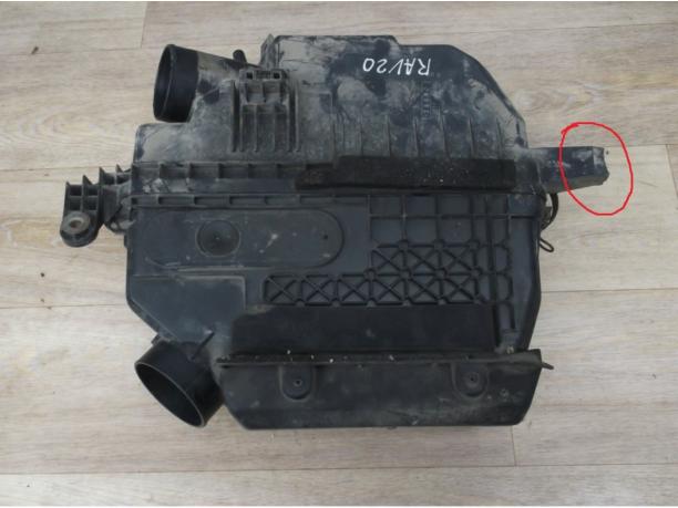 Корпус воздушного фильтра Toyota RAV 4 Б/У 1770028091 1770028091