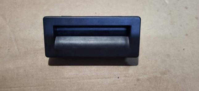 Ручка двери багажника наружная Skoda Octavia A7  3V0827566