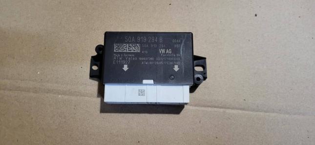 Блок управления парктрониками Skoda Octavia A7  5QA919294B