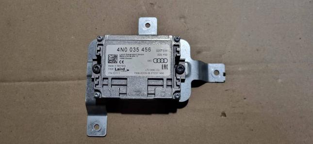 Антенный усилитель Skoda Octavia A7  4N0035456