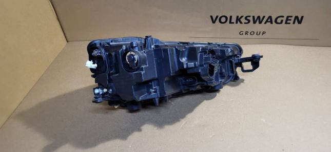 Фара левая Skoda Rapid 60U941019A 60U941019A