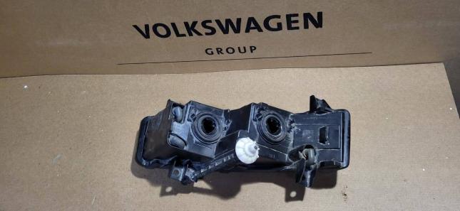 Фара противотуманная правая Skoda Octavia A7 RS 5E0941700A