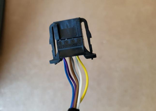 5JB857502M R7H skoda rapid 5JB857502M