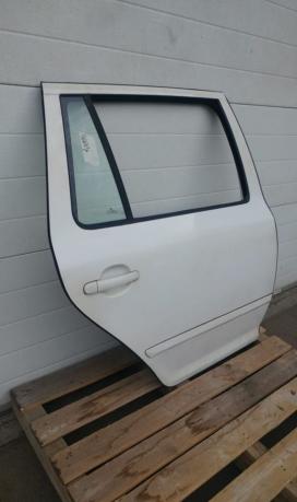 Дверь задняя правая Skoda Octavia A5 1Z9833052