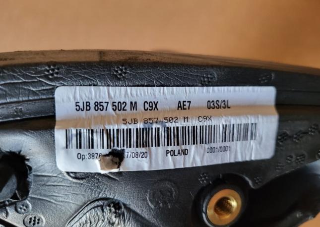 Volkswagen polo Зеркало правое 5JB857502M