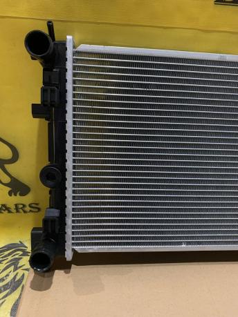 Радиатор охлаждения Фольксваген поло 6 2020+ 6R0121253
