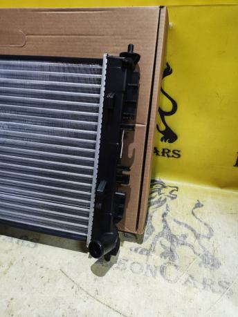 Радиатор охлаждения МКПП Solaris 2 Rio 4 2017 - 25310 H5000
