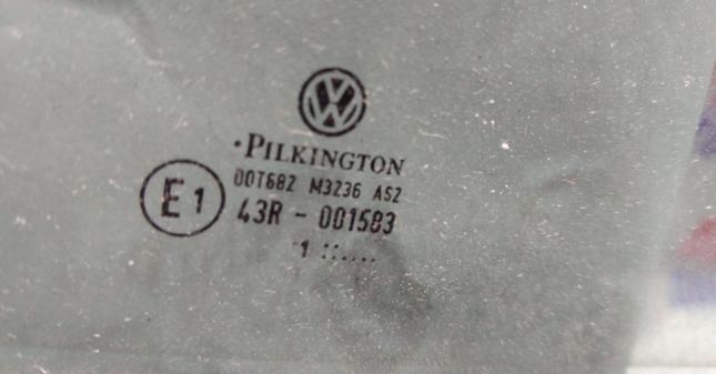 Стекло переднее правое Volkswagen Amarok AS2 