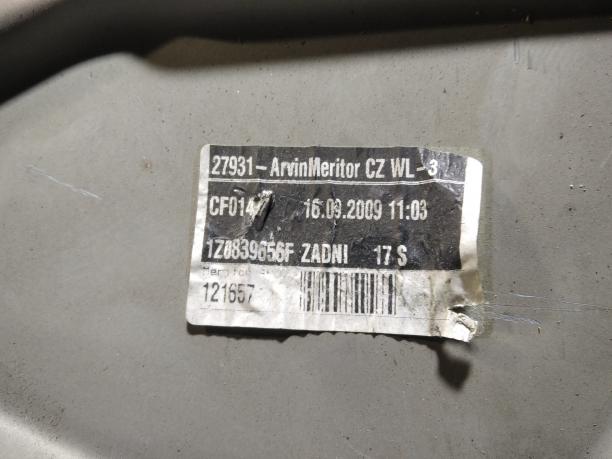 Стеклоподъемник задний правый Skoda Octavia A5 1Z0839656F