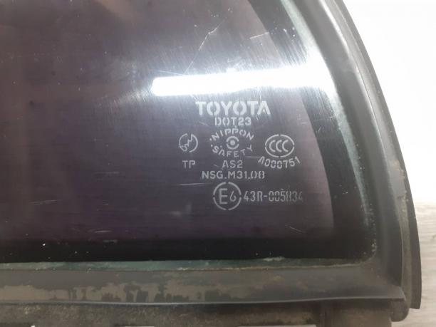 Форточка задней левой двери Toyota Corolla E12 8200695960