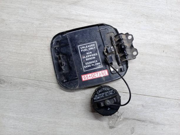 Лючок бензобака Mitsubishi Lancer 9 5940A010