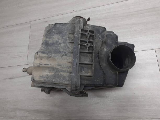 Корпус воздушного фильтра Mazda CX 7 L33E13320A