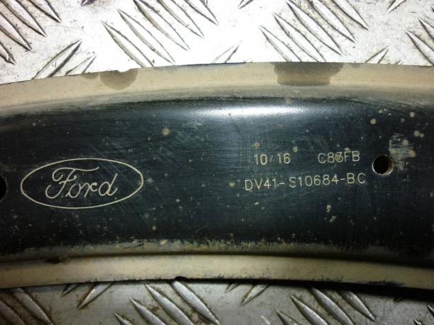 Кронштейн глушителя Ford Kuga 2 DV41S10684BC