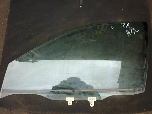 Стекло передней левой двери Nissan Maxima A32 8030142U00