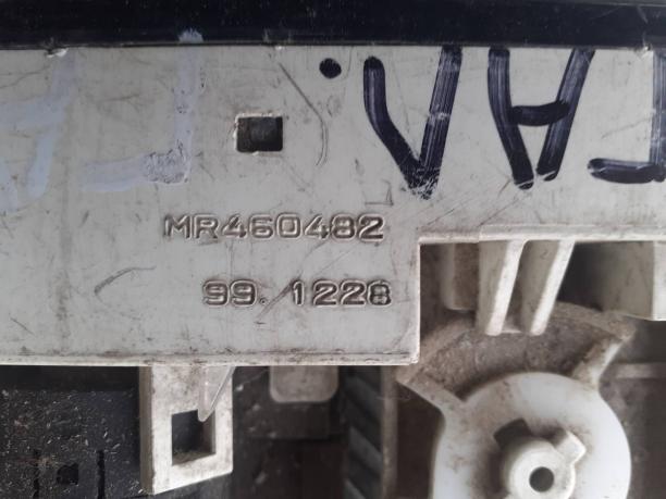 Блок управления печкой Mitsubishi Galant 8 MR460482