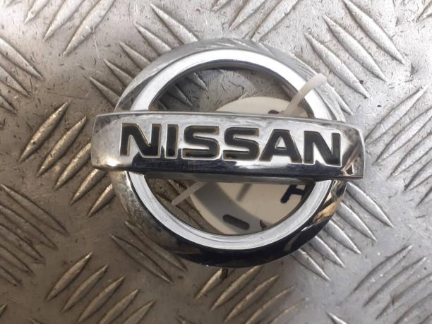 Эмблема Nissan Tiida C11 284B7EM13A