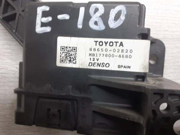 Блок управления кондиционером Toyota Corolla E18 