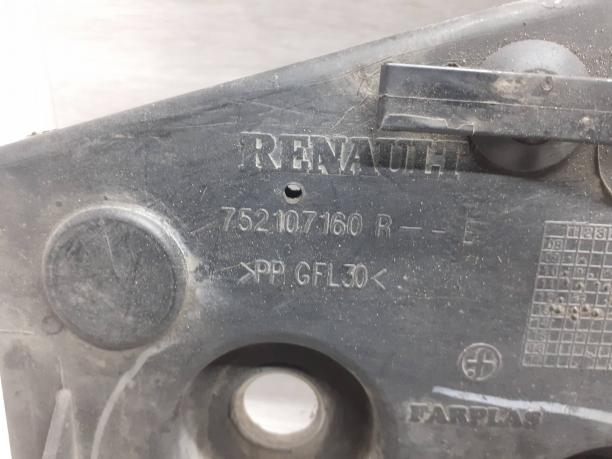 Панель передняя Renault Megane 3 / Fluence 752107160R