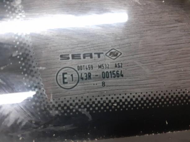 Стекло боковое правое Seat Ibiza 5 6J4839461