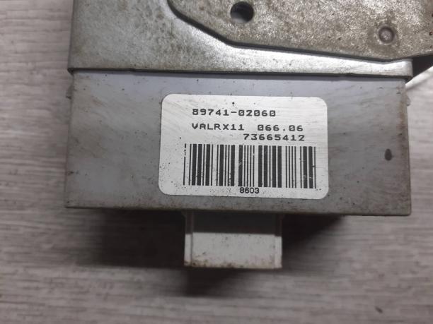 Блок управления дверьми Toyota Corolla E12 89741-02060