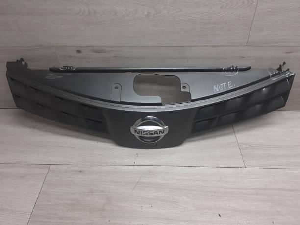 Решетка радиатора Nissan Note E11 62310-9U000