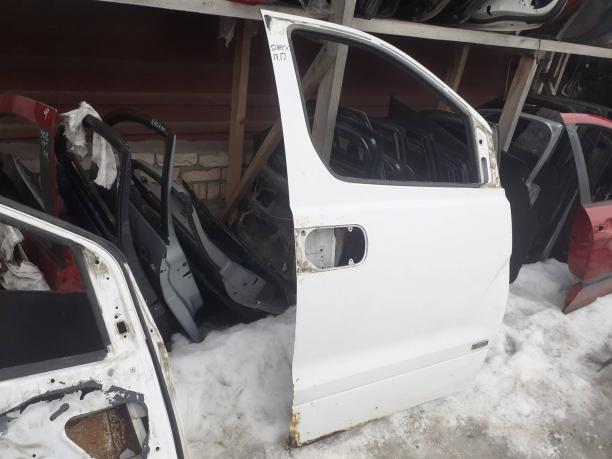 Дверь передняя правая Hyundai Starex H1 760044H000